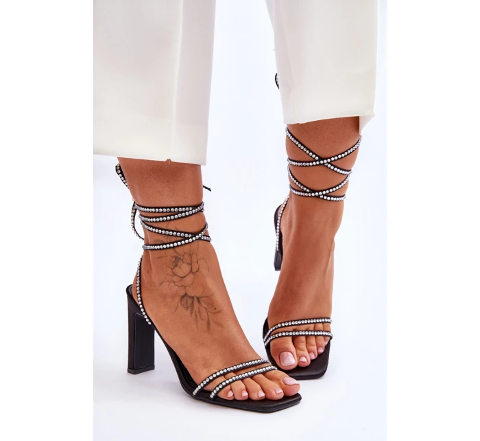 Elegantní vázané sandály s kamínky černé Nessy Elegantní vázané sandály s kamínky černé Nessy