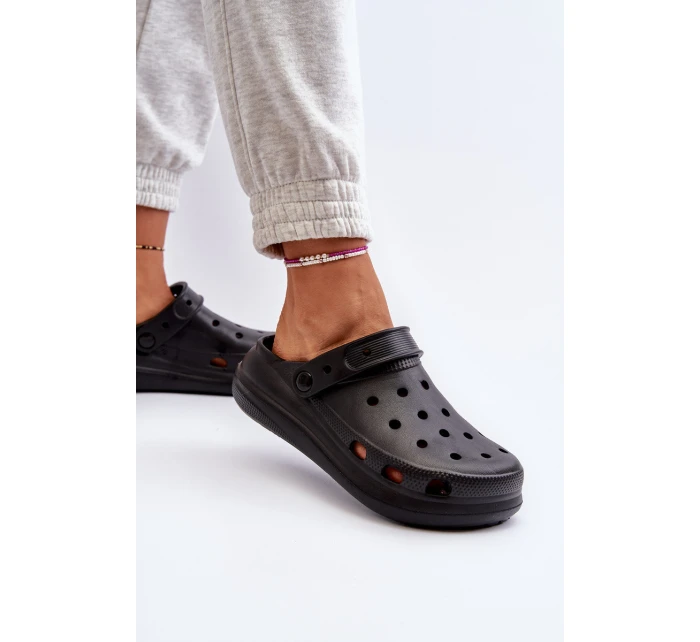 Dámské pěnové žabky černé model 21653138 - Boto Dámské pěnové žabky černé model 21653138 - Boto