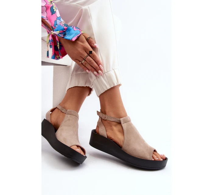 Dámské sandály z  béžové model 21646413 - Zazoo
