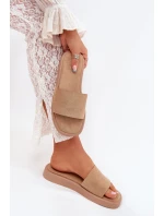 Dámské Pantofle Na Platformě Z Eko Semiše Tmavě Béžové model 21703777 - Boto Dámské Pantofle Na Platformě Z Eko Semiše Tmavě Béžové model 21703777 - Boto