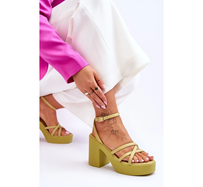 Módní sandály na vysokém podpatku s pásky model 21620468 - Boto Módní sandály na vysokém podpatku s pásky model 21620468 - Boto