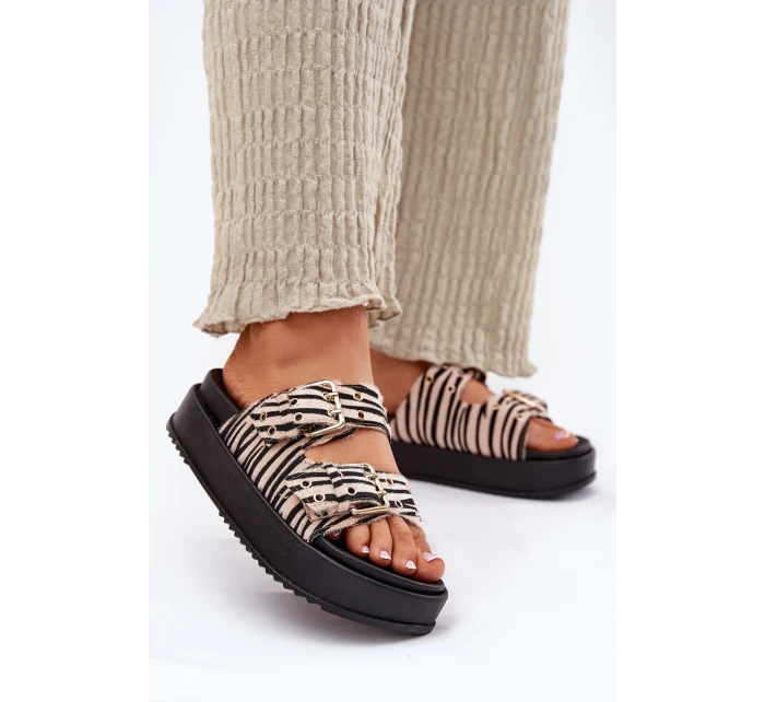 Dámské Pantofle S Přezkami Na Platformě Zebra model 21696604 - Boto