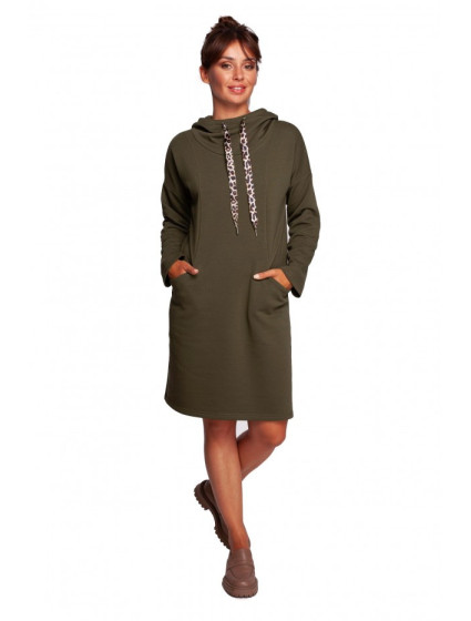 model 18004353 Šaty s vysokým límcem a leopardím vzorem olivové - BeWear