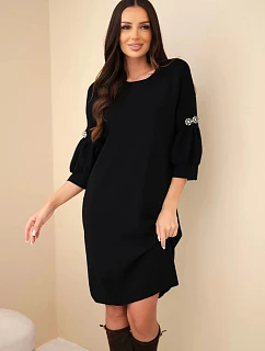 Šaty dámské z model 22401351 s ozdobným krátkým rukávem černá - K-Fashion