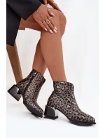 Kožené dámské boty na klínku s podšívkou leopardí vzor D&A CR52-622 Černo-zlaté