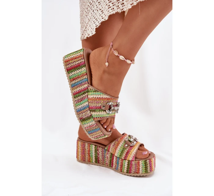 Dámské Pantofle Na Klínu S Pletením A Dekorací Multikolor model 21698886 - Boto Dámské Pantofle Na Klínu S Pletením A Dekorací Multikolor model 21698886 - Boto