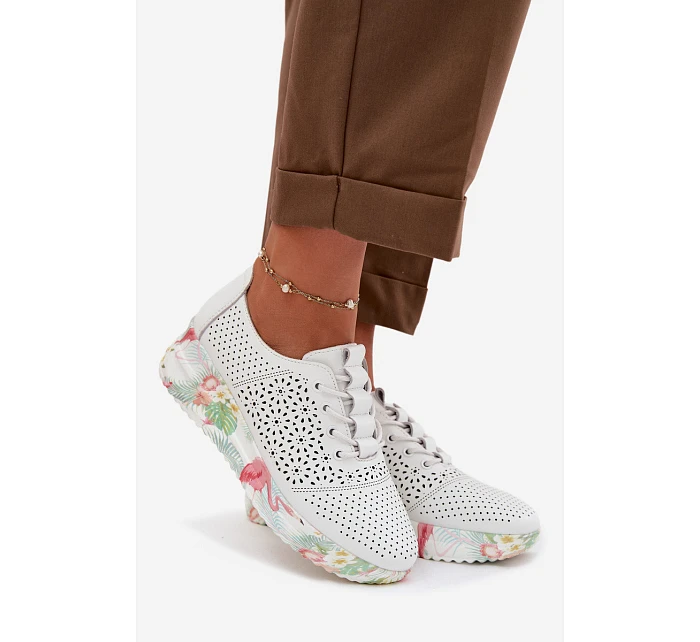 Semišové Ažurové Dámské Polobotky model 22074685 Béžové - VINCEZA Semišové Ažurové Dámské Polobotky model 22074685 Béžové - VINCEZA