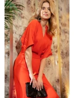 Kombinéza se širokými nohavicemi a výstřihem korálová model 20966139 - STYLOVE Kombinéza se širokými nohavicemi a výstřihem korálová model 20966139 - STYLOVE