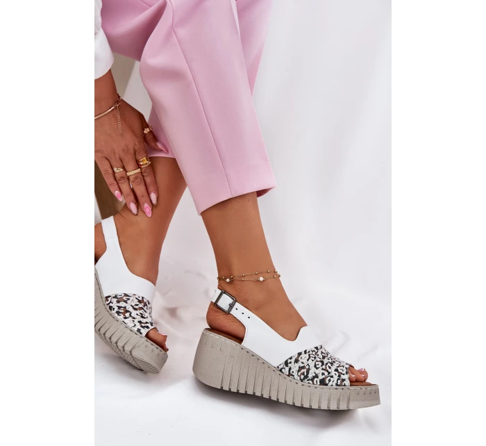 Dámské Sandály Z Přírodní Kůže Na Klínu Bílé model 21697709 - Artiker
