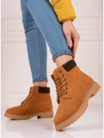 Stylové kotníčkové boty dámské hnědé na plochém podpatku Stylové kotníčkové boty dámské hnědé na plochém podpatku