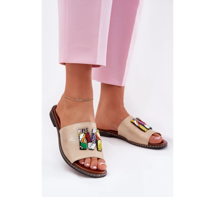 Dámské Pantofle Na Plochém Podpatku S Ozdobou Zlaté model 21695681 - Boto Dámské Pantofle Na Plochém Podpatku S Ozdobou Zlaté model 21695681 - Boto