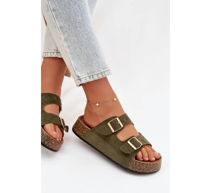 Dámské pantofle na korkové platformě se zlatými sponami Zelená Tovessa Dámské pantofle na korkové platformě se zlatými sponami Zelená Tovessa