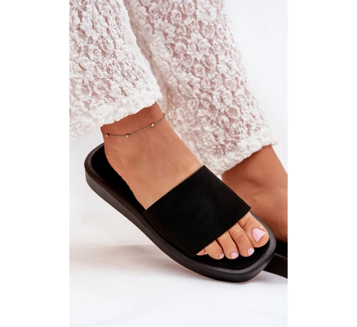 Dámské Pantofle Na Platformě Z Eko Semiše Černé model 21703770 - Boto Dámské Pantofle Na Platformě Z Eko Semiše Černé model 21703770 - Boto