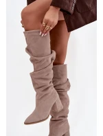 Zmačkané kozačky z přírodního semiše na sloupku zateplené Zazoo 4228 béžové