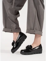 Jedinečné dámské černé  mokasíny na klínku