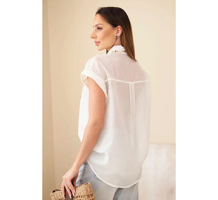 Dámská košile z model 22048743 s ozdobným límečkem a kapsami světle béžová - K-Fashion