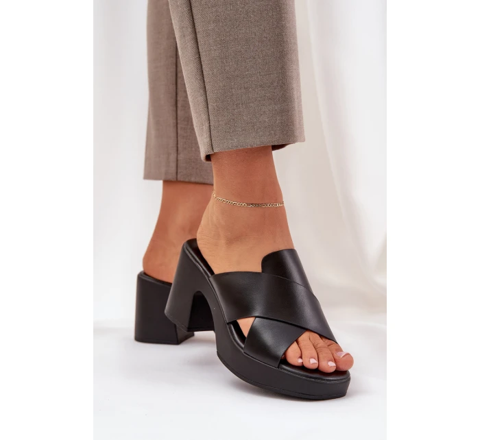 Lehké sandály na podpatku z eko kůže černé Kacaria Lehké sandály na podpatku z eko kůže černé Kacaria