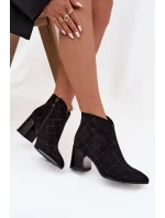 Dámské boty na sloupkovém podpatku se zdobením D&A – černé Dámské boty na sloupkovém podpatku se zdobením D&A – černé