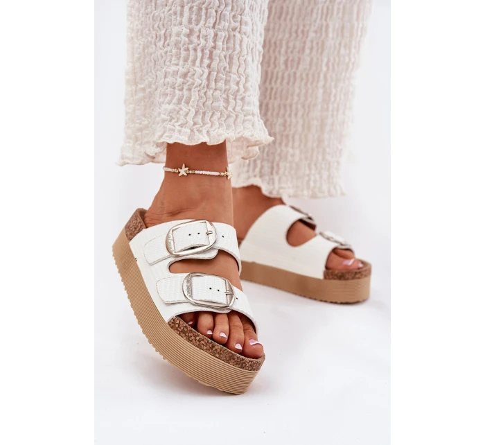 Dámské Pantofle Na Platformě S Přezkami model 21694057 Bílé - Lee Cooper