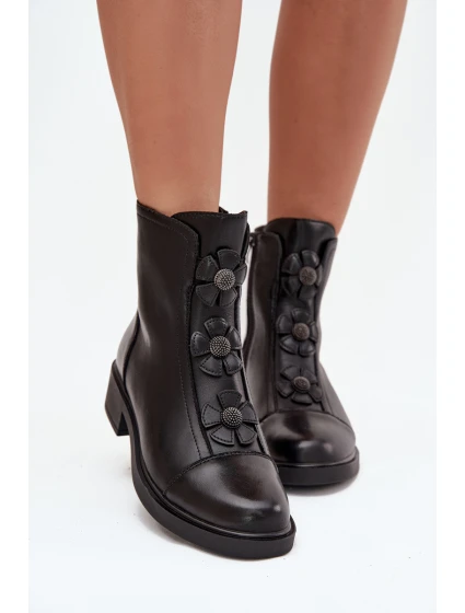 Kožené dámské kotníkové boty s ozdobnými květinami, zateplené Belverine – černé Kožené dámské kotníkové boty s ozdobnými květinami, zateplené Belverine – černé