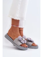 Dámské šedé sandály s ozdobou na nízké platformě Cedrella Dámské šedé sandály s ozdobou na nízké platformě Cedrella