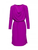 S428 Šaty s výstřihem - levandulová