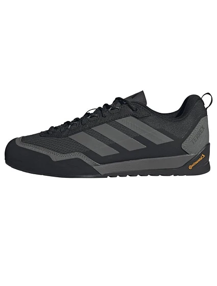 Boty Terrex Solo model 22060014 - ADIDAS