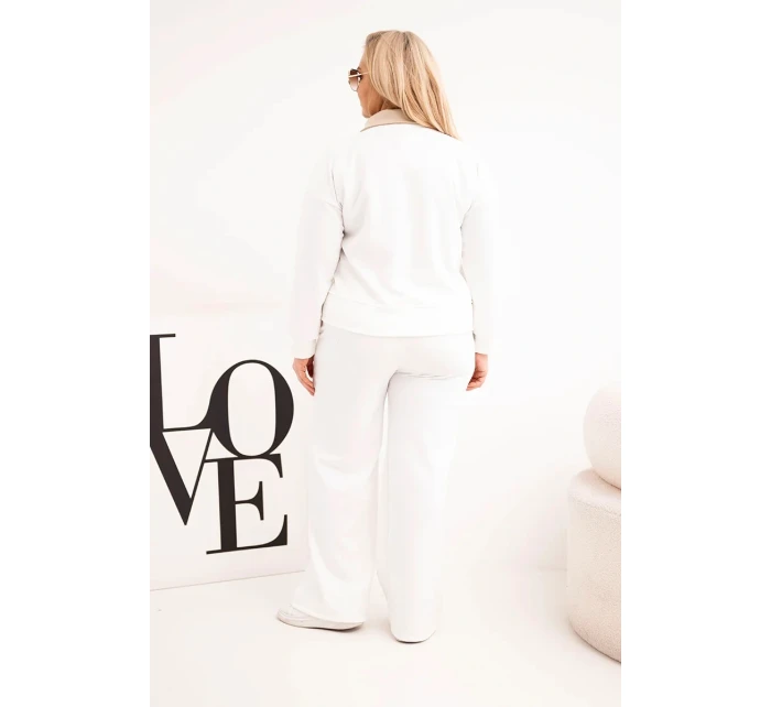 Dámský komplet masełko Plus Size se širokými nohavicemi a límečkem bílý