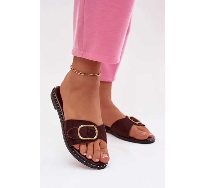 Dámské pantofle na ploché podrážce se zlatou sponou čokoládové Selivelle