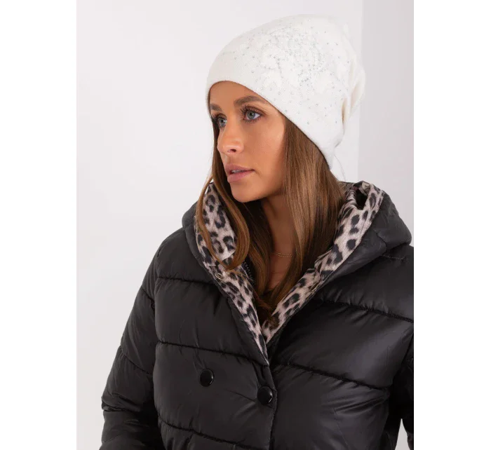 AT CZ 23250 cap.61P ecru