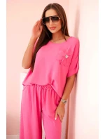 Dámský komplet z viskózy s ozdobným květem a širokými kalhotami - růžový Dámský komplet z viskózy s ozdobným květem a širokými kalhotami - růžový