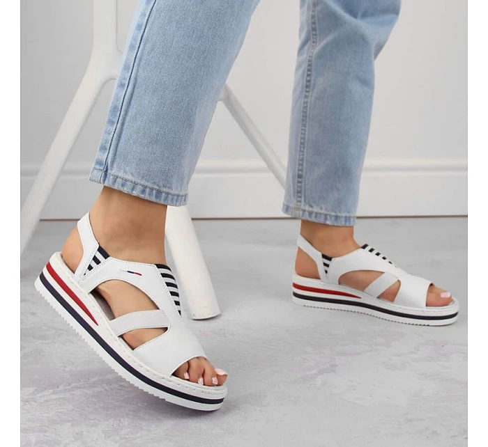 Sandály na platformě Rieker W V02Y5 white Sandály na platformě Rieker W V02Y5 white