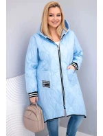 Dámská bunda Plus Size prošívaná s kapucí a model 21911638 manžetami modrá - K-Fashion
