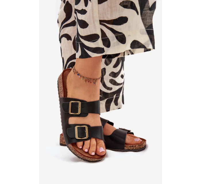 Dámské Sandály Na Platformě S Přezkami Černé model 21704326 - EVENTO Dámské Sandály Na Platformě S Přezkami Černé model 21704326 - EVENTO