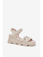 Dámské Kožené Sandály Na Klínu Artiker model 21695626 Béžové - Boto Dámské Kožené Sandály Na Klínu Artiker model 21695626 Béžové - Boto