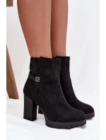 Zateplené dámské kotníkové boty na podpatku s ozdobnou páskou černé model 21707403 - Boto Zateplené dámské kotníkové boty na podpatku s ozdobnou páskou černé model 21707403 - Boto