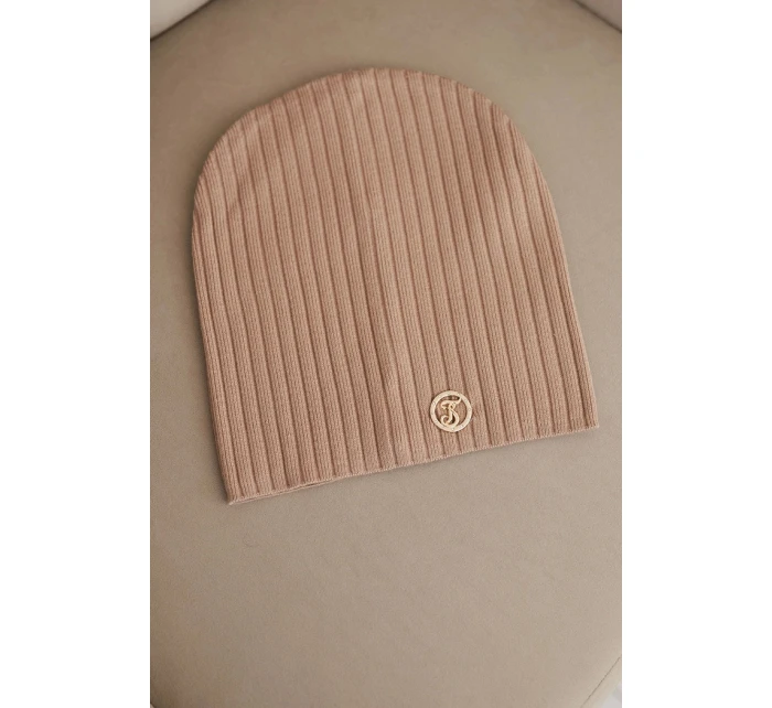 Dámská čepice s proužky a ozdobným knoflíkem s příměsí vlny a modalu camelová Dámská čepice s proužky a ozdobným knoflíkem s příměsí vlny a modalu camelová