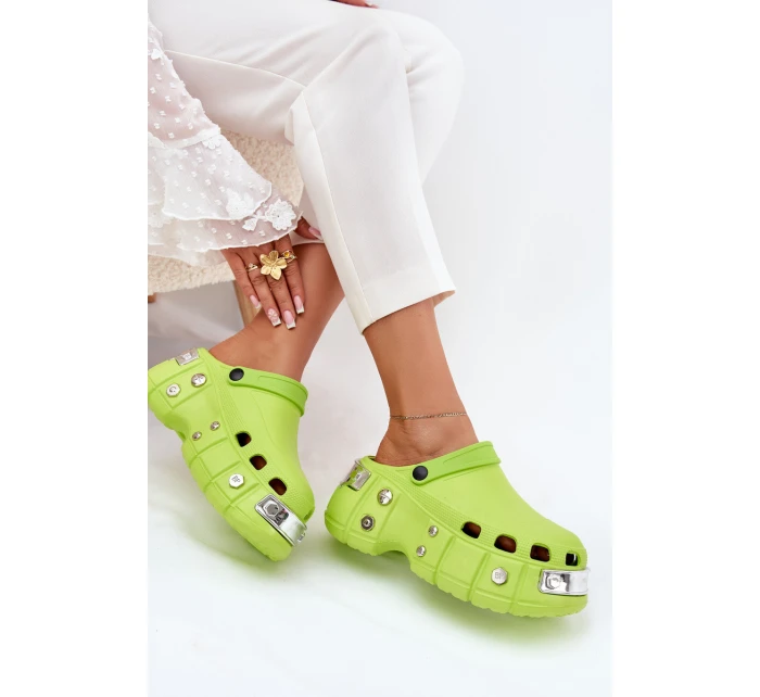 Dámské sandály na masivní platformě model 21702844 - Boto Dámské sandály na masivní platformě model 21702844 - Boto