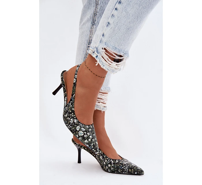 Zdobené dámské sandály na podpatku s květinovým vzorem Černé model 22103124 - Boto