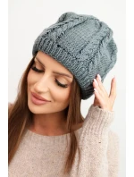 Dámská zimní čepice z vlny s copánkovým vzorem model 21750372 tmavě šedá - K-Fashion Dámská zimní čepice z vlny s copánkovým vzorem model 21750372 tmavě šedá - K-Fashion