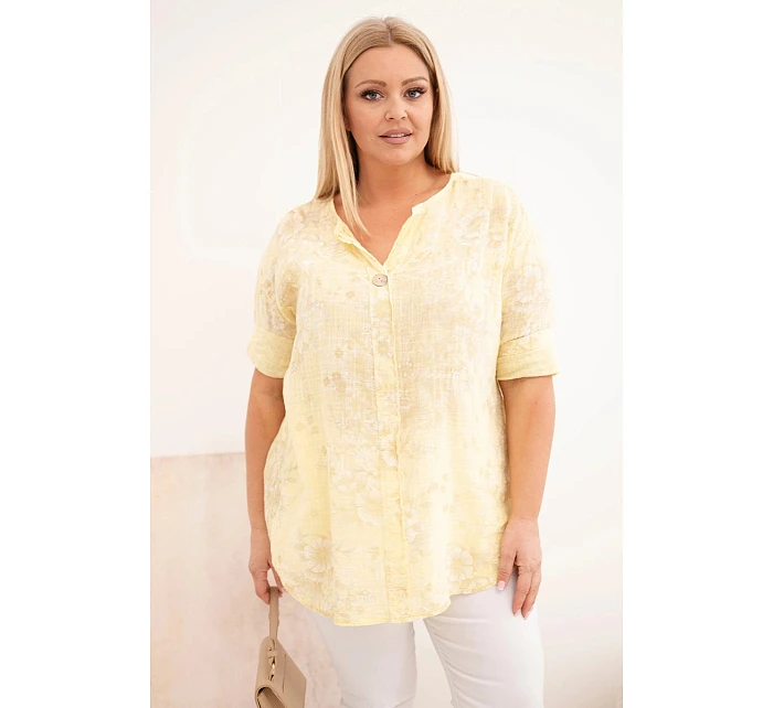 Dámská bavlněná halenka pro model 22069837 s krátkým rukávem a ozdobným knoflíkem žlutá - K-Fashion