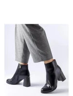 Boty na podpatku model 205849 Solea Boty na podpatku model 205849 Solea