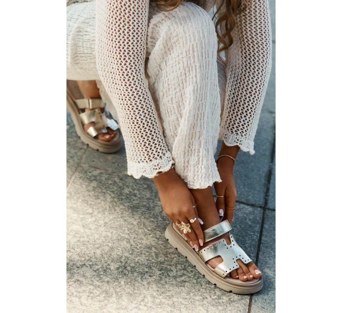 Dámské Pantofle Z Přírodní Kůže Na Platformě Zazoo 40440 Zlaté Dámské Pantofle Z Přírodní Kůže Na Platformě Zazoo 40440 Zlaté