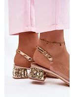 Průhledné sandály na klínku s krystaly a květinou model 22102726 - VINCEZA