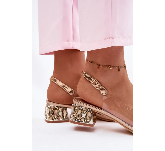 Průhledné sandály na klínku s krystaly a květinou model 22102726 - VINCEZA