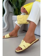 Dámské ploché pantofle s pásky žluté model 21937369 - Boto