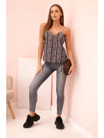 Dámská halenka na ramínkách s řetízkem a geometrickým vzorem fango + černá