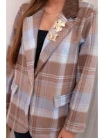 Dámská kostkovaná sako se model 21798609 broží a dlouhým rukávem modrá - K-Fashion