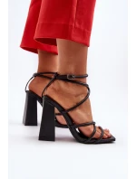 Moderní sandály na podpatku černé model 21650140 - Boto Moderní sandály na podpatku černé model 21650140 - Boto