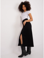 Černá džínová sukně s předním rozparkem